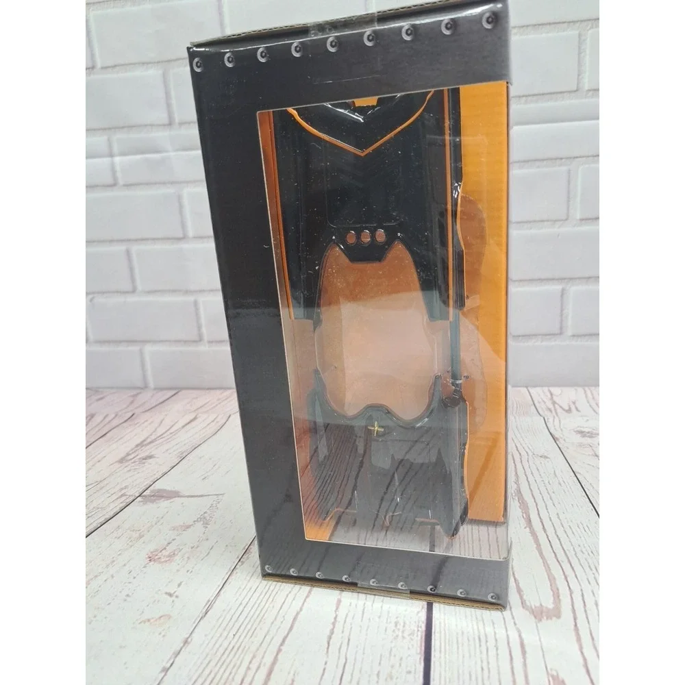 NEW Jada Toys 30873 Batman 1966 TV Series BATMOBILE 1:24 Scale Vehicle w/Figure